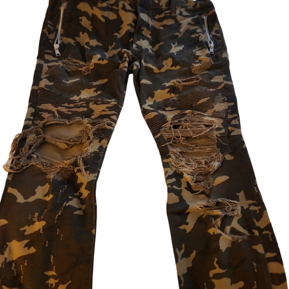 BALMAIN MEN'S RUNWAY DISTRESSED CAMOUFLAGE SKINNY JEANS - Picture 2 of 4